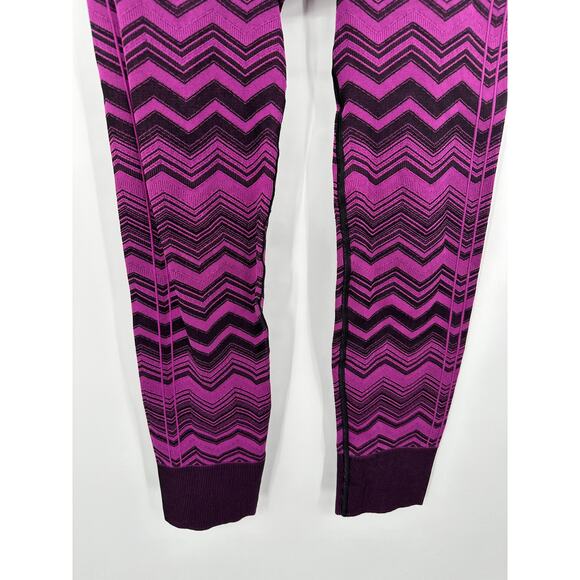 Lululemon Womens Knit Leggings Size 4 Mid Rise Purple Chevron Street Workout - Picture 3 of 8